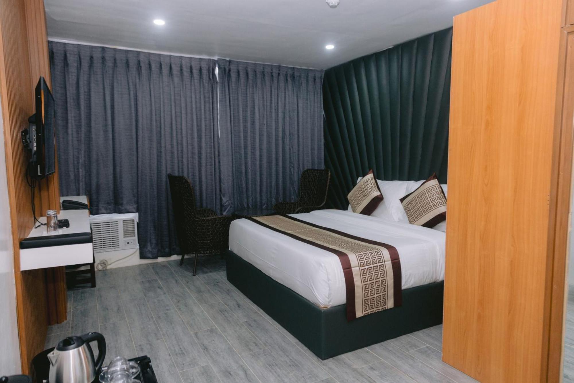 Shine Boutique Hotel Tagum Extérieur photo
